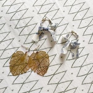 Set of two tropical earrings!